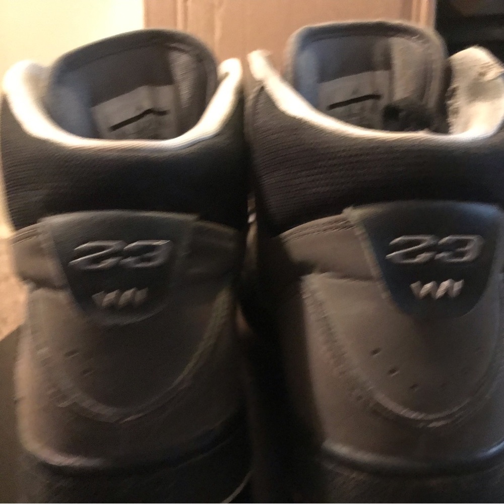 Jordan Shoes - Picture 5 of 5